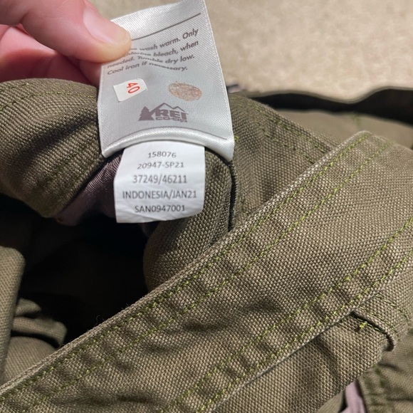 Women’s REI Cooperative Olive Green Overalls - Picture 5 of 9